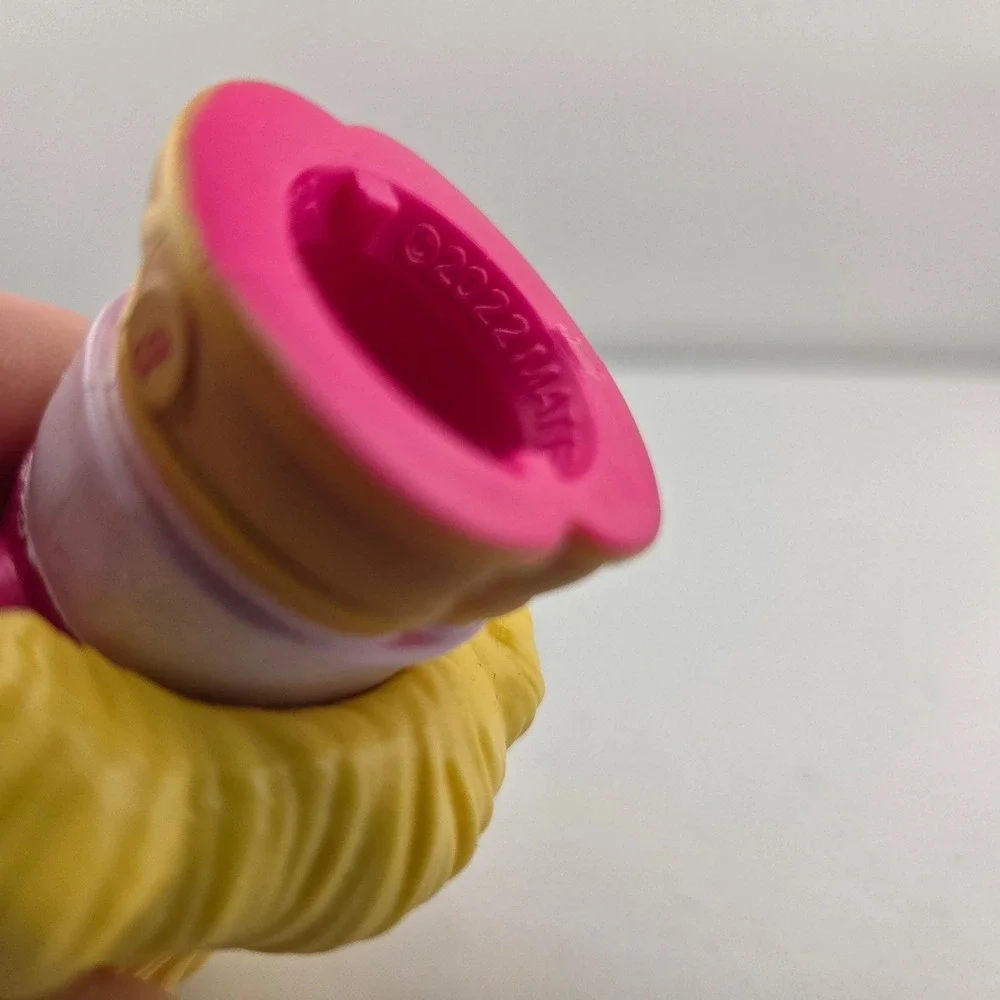 Fisher Price Little People Barbie Blonde Pink Shirt Checkered Skirt Figure 2022 - Picture 5 of 5